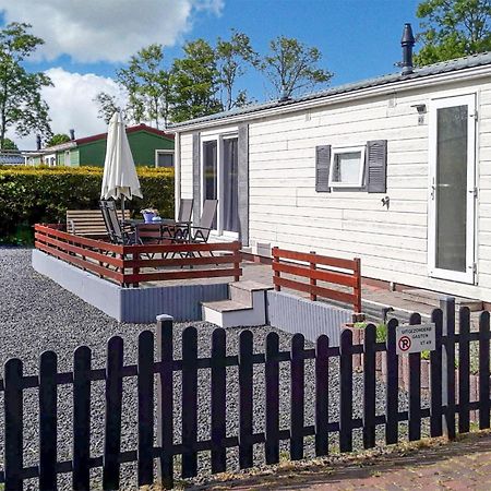 3 Bedroom Stunning Stacaravan In Tzummarum Exteriör bild