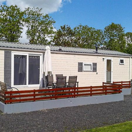 3 Bedroom Stunning Stacaravan In Tzummarum Exteriör bild