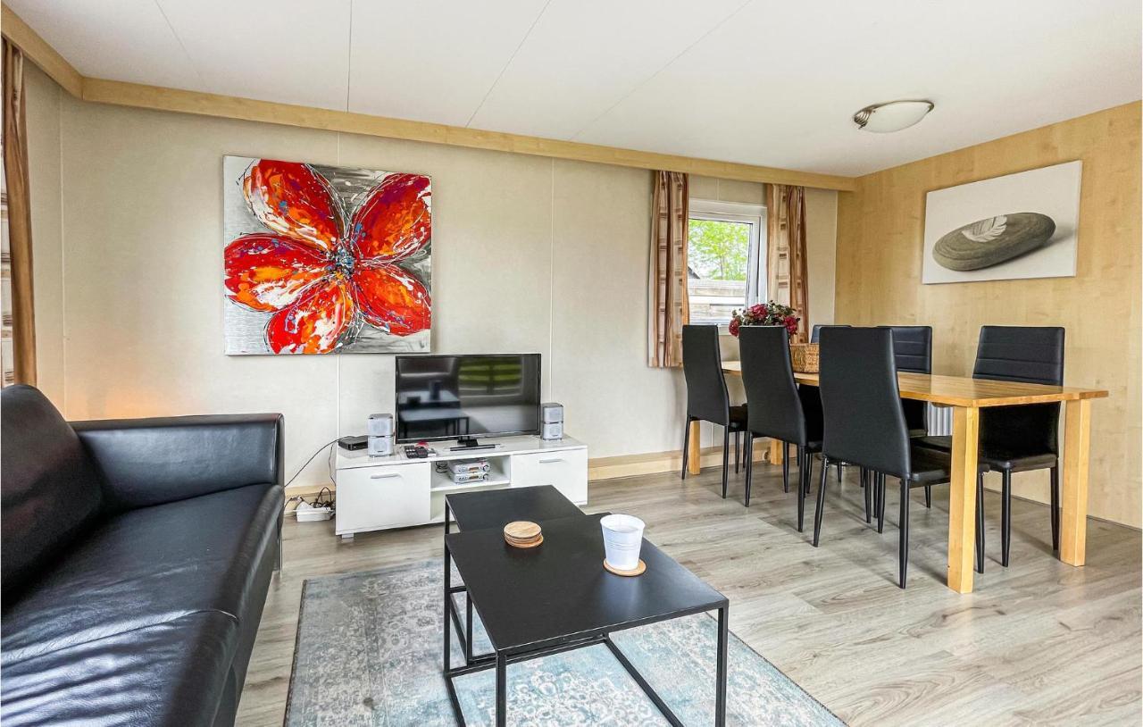 3 Bedroom Stunning Stacaravan In Tzummarum Exteriör bild