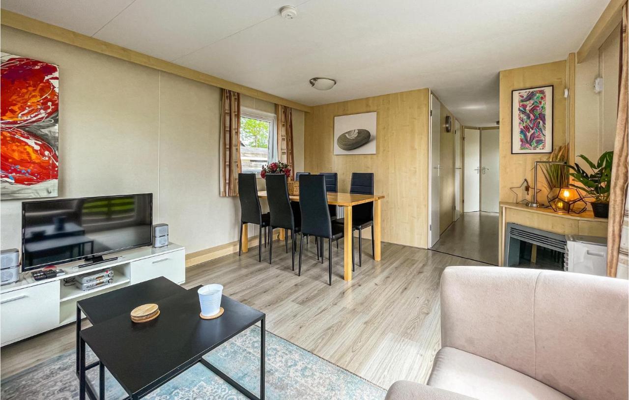 3 Bedroom Stunning Stacaravan In Tzummarum Exteriör bild